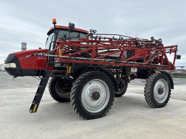 2015-case-ih-patriot-3340-image-10