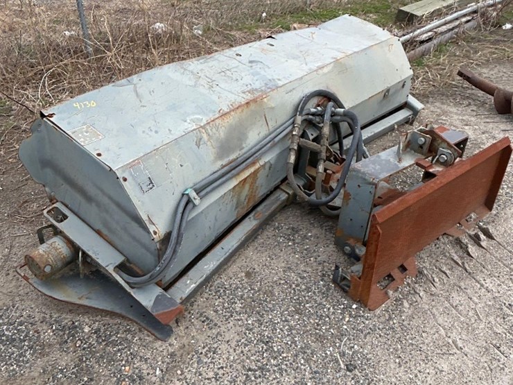 8ft-skid-steer-angle-broom-attachment-image-2