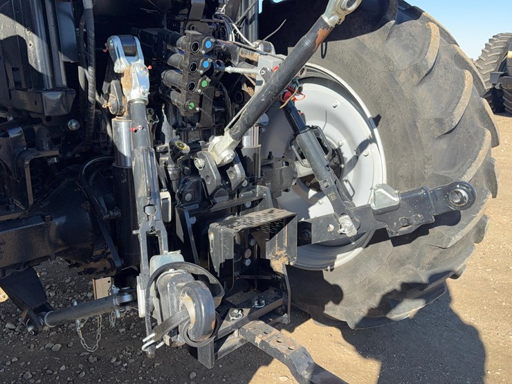 2021-case-ih-maxxum-135-image-48