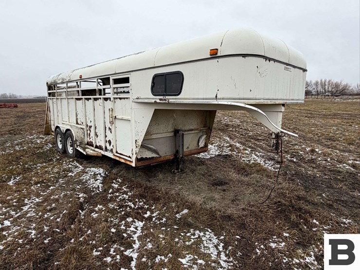 1990-hworl-horse-trailer-image-7