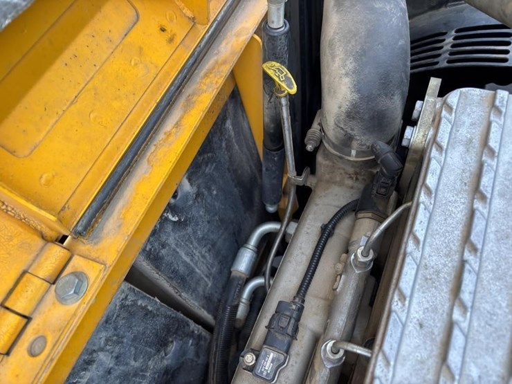 2012-jcb-js160-image-61