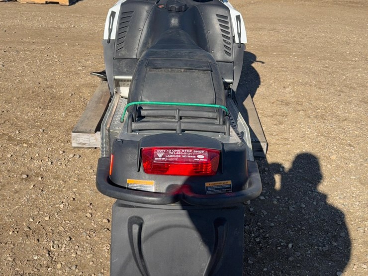 2008-arctic-cat-m1000-snowmobile-image-3