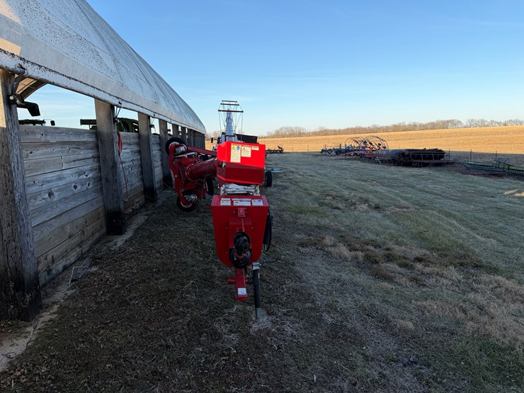 #209039-•-hutchinson-hx10-73-grain-auger-image-2