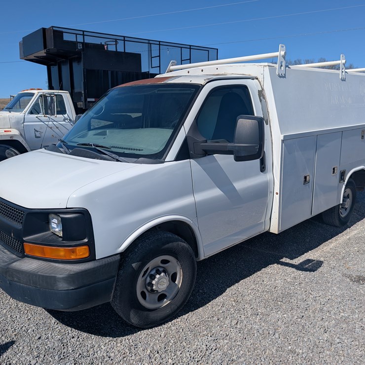 2010 CHEVROLET EXPRESS 3500