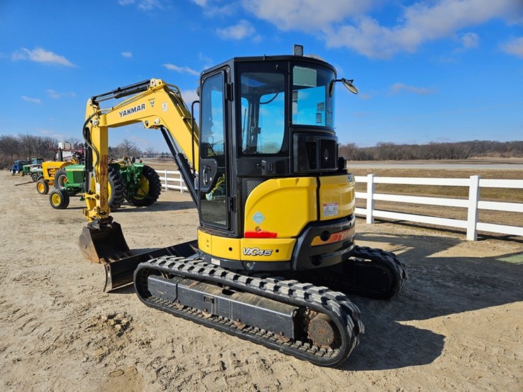 yanmar-vio45-image-3