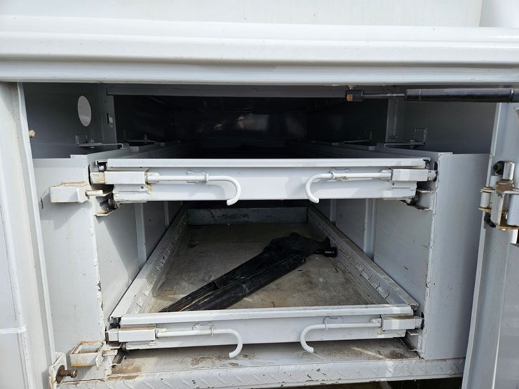 2012-ford-f350-image-25