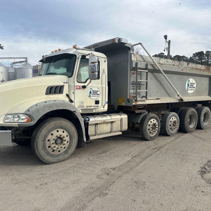 2019 MACK GR64B QUAD/A DUMP TRUCK