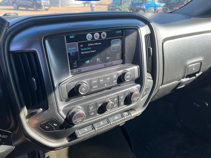 2015-chevrolet-silverado-1500-image-15