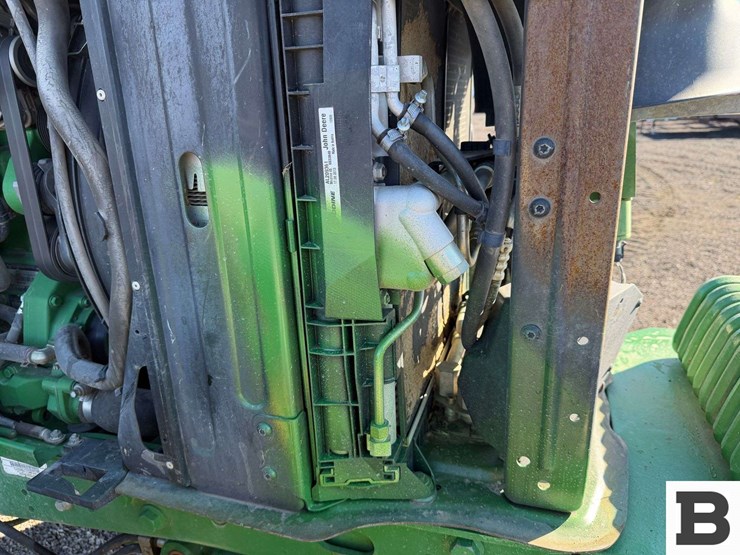 2013-john-deere-6125r-image-53