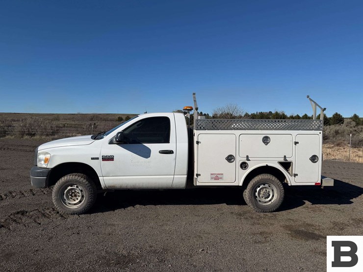 2008-dodge-ram-2500-image-2