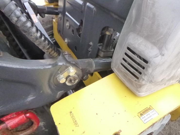 2015-komatsu-fg25ht-16-image-12