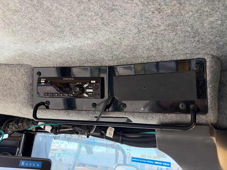 2016-agco-terragator-9300-image-42