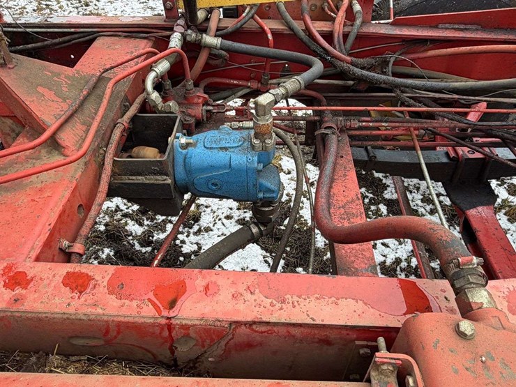 new-holland-1095-image-40