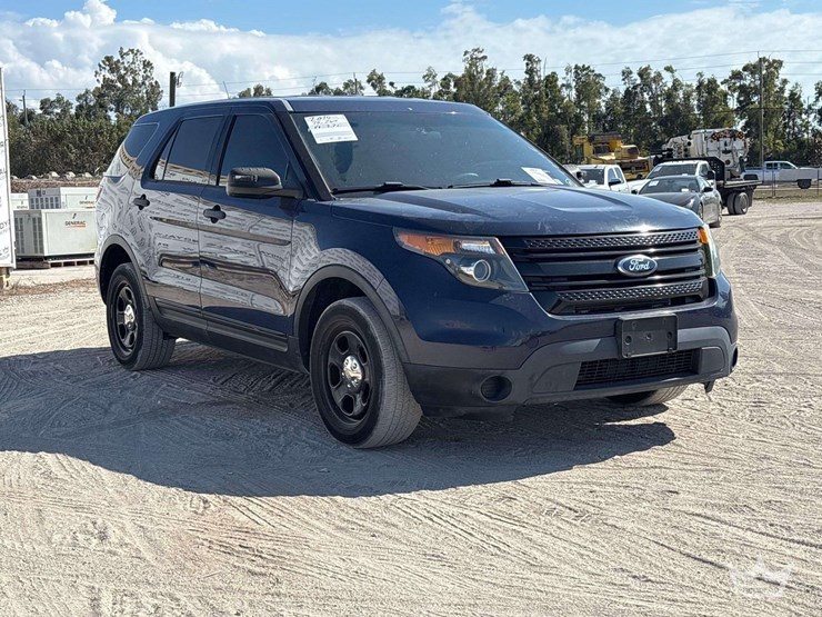 2015-ford-explorer-image-2