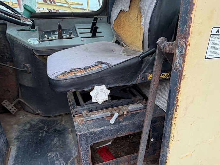 new-holland-1075-image-11