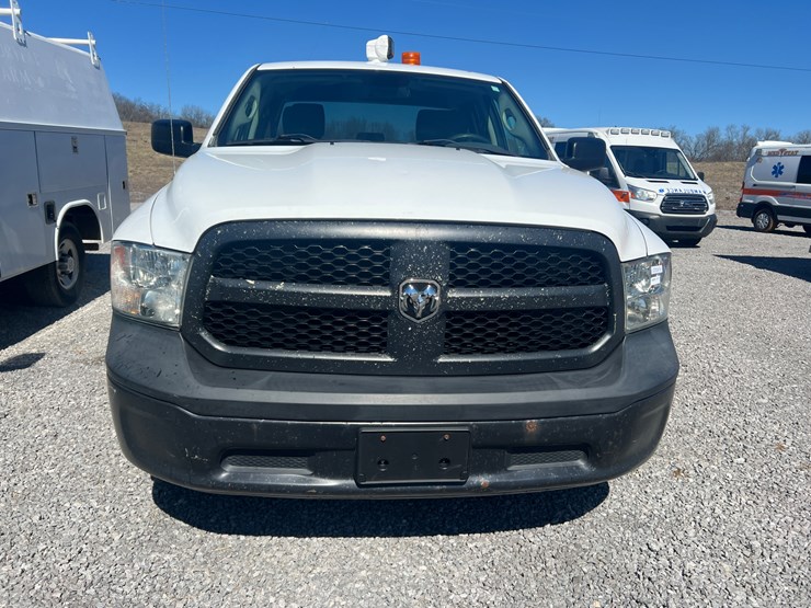 2015-dodge-1500-image-12