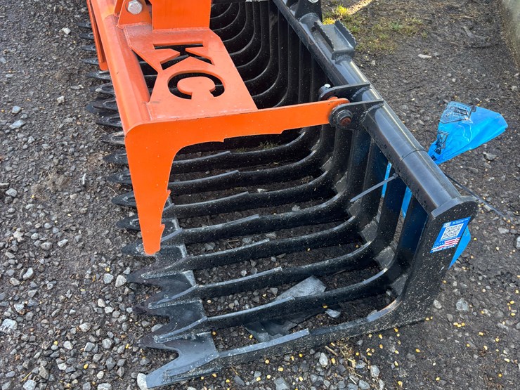 #1058-•-76-in.-single-cylinder-skeleton-grapple-bucket-image-2