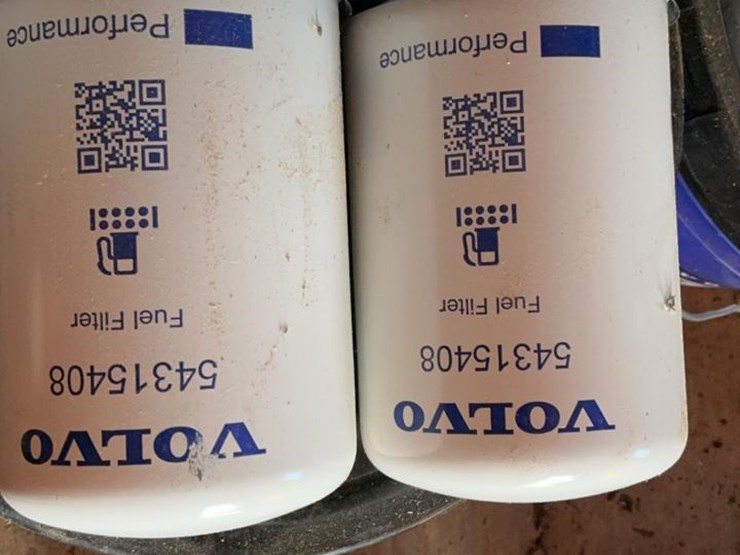 #271-•-volvo-fluids-and-filters-image-8