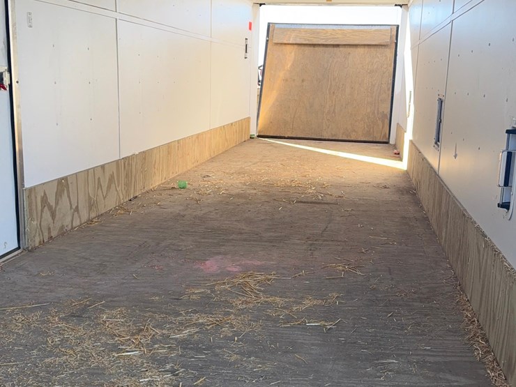 2009-american-hauler-image-13