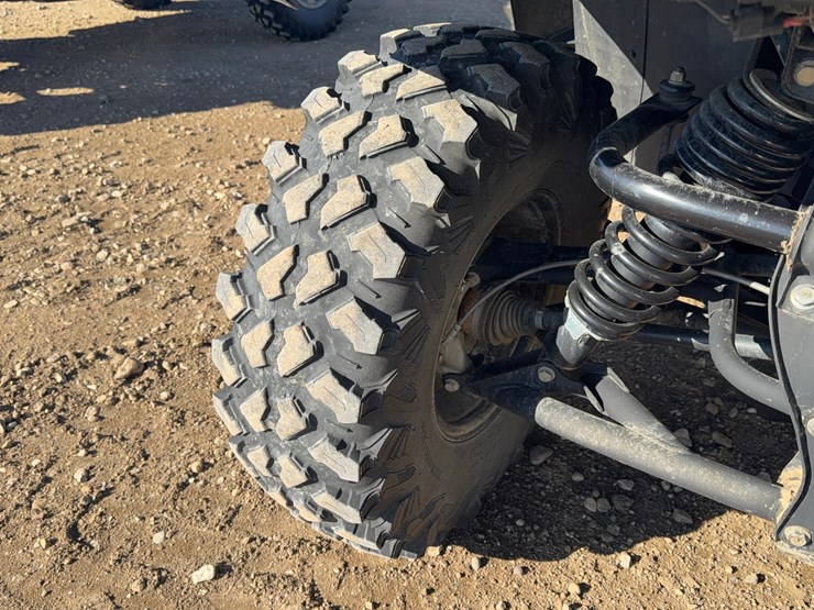 2023-can-am-hd-10-defender-limited-utv-image-17