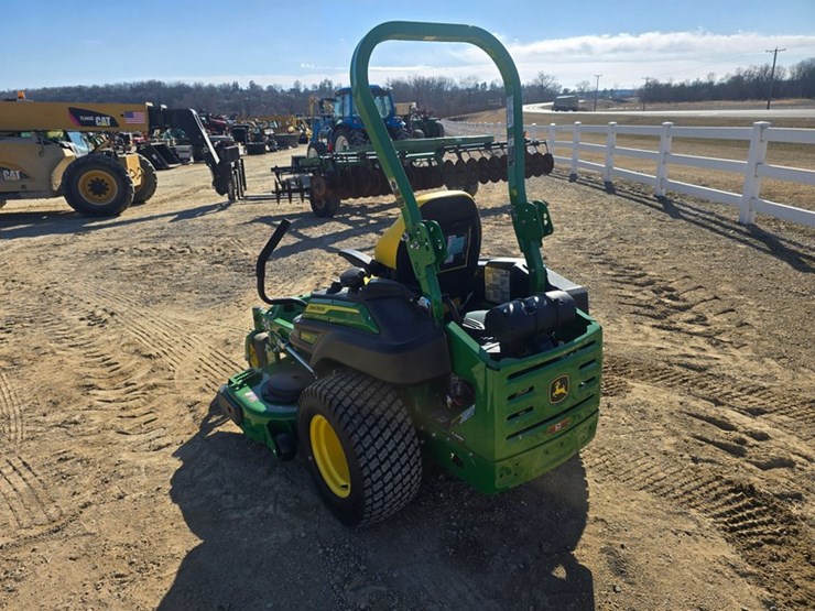 2025-john-deere-z915e-image-3