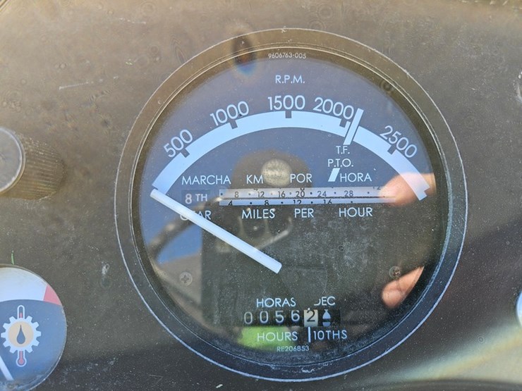 john-deere-4520-image-21