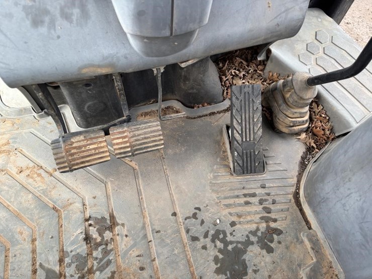 caterpillar-420f2-image-54