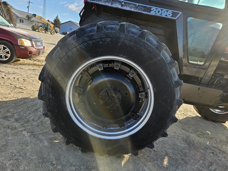 case-ih-2096-image-38