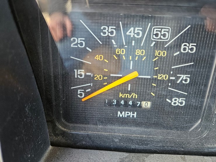 1983-ford-f800-image-18