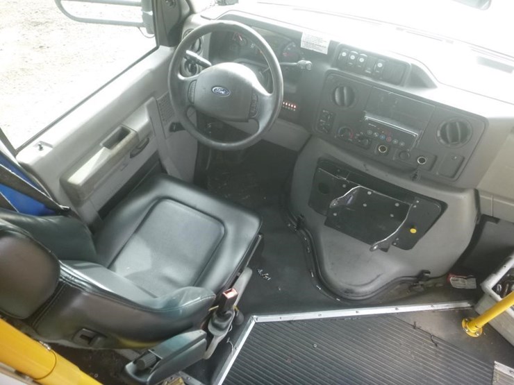 2014-ford-e450-image-8