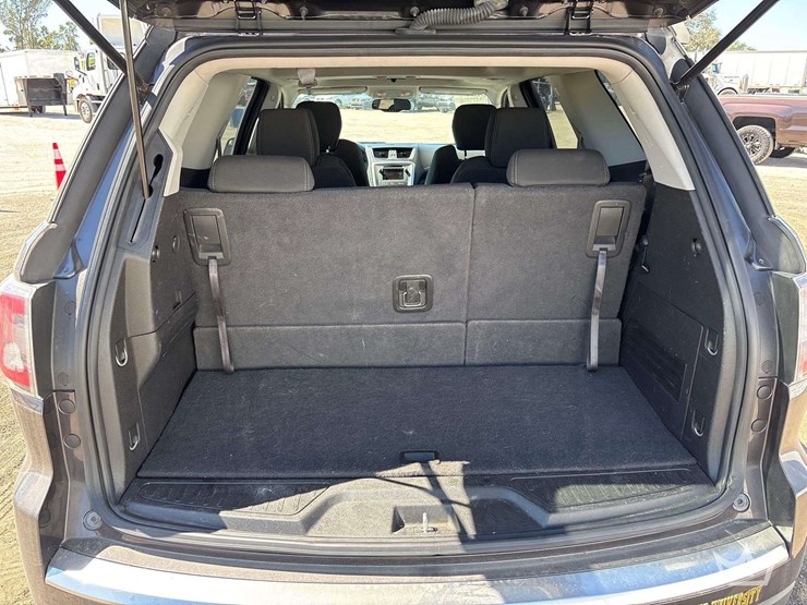 2014-gmc-acadia-image-22