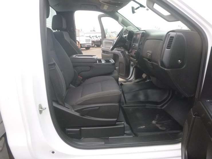 2019-chevrolet-6500-image-10