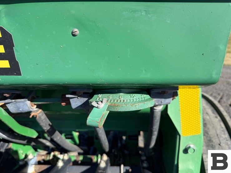 john-deere-450-image-18