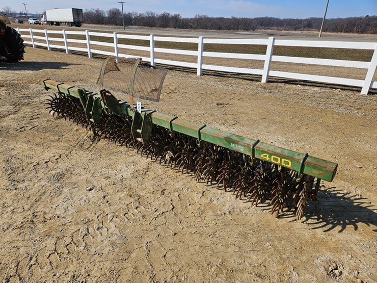 john-deere-400-image-1