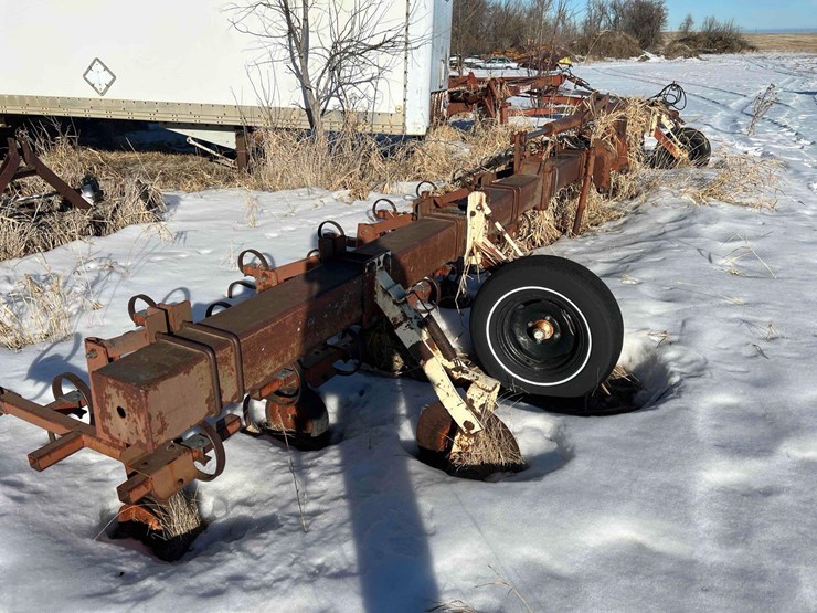 2010-watco-row-crop-cultivator-image-3