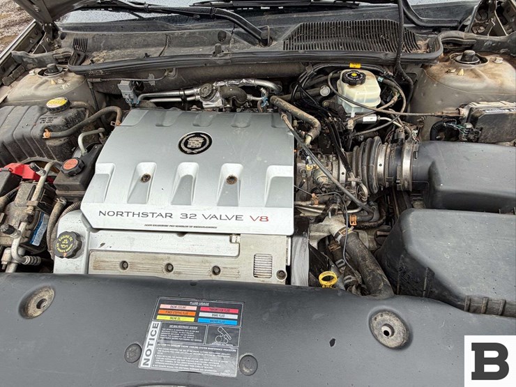 2001-cadillac-deville-sedan-image-24