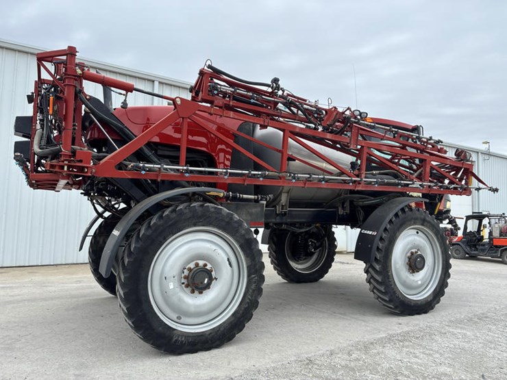 2015-case-ih-patriot-3340-image-5
