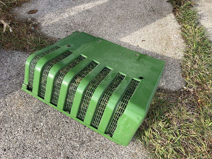 john-deere-model-h-hood-and-grille-panels-image-6
