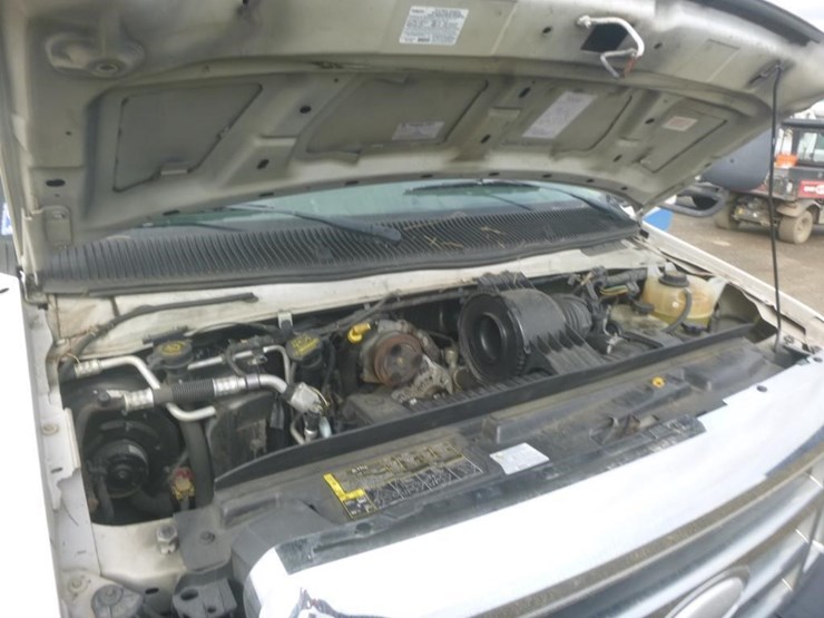 2014-ford-e450-image-10