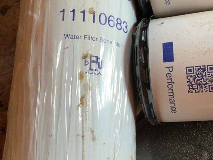 #271-•-volvo-fluids-and-filters-image-9