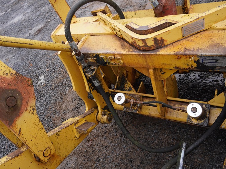 caterpillar-930-image-47