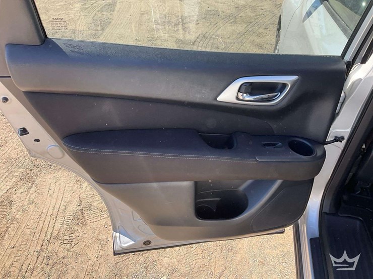 2017-nissan-pathfinder-image-24