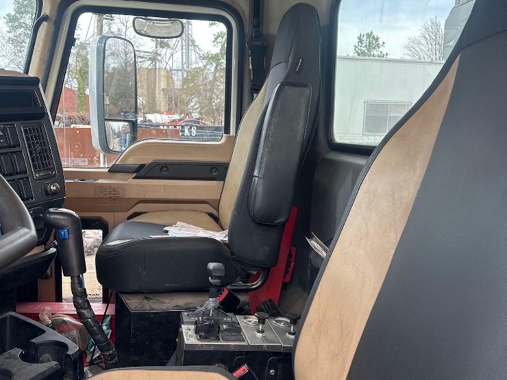 2019-mack-gr64b-quad/a-dump-truck-image-22