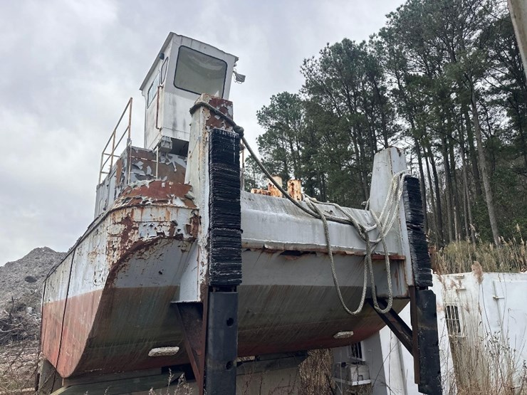 feltons-boat-30x14-needs-engine-image-4