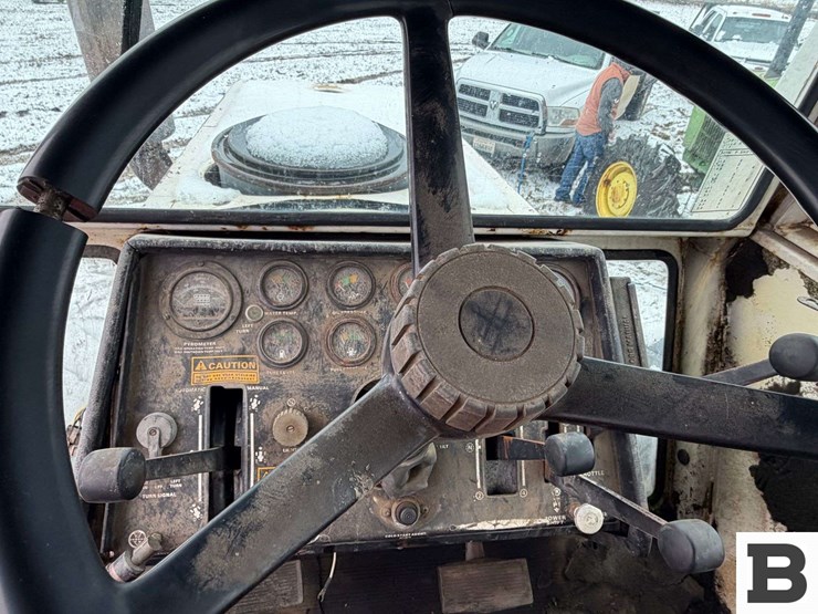 case-2670-tractor-image-41