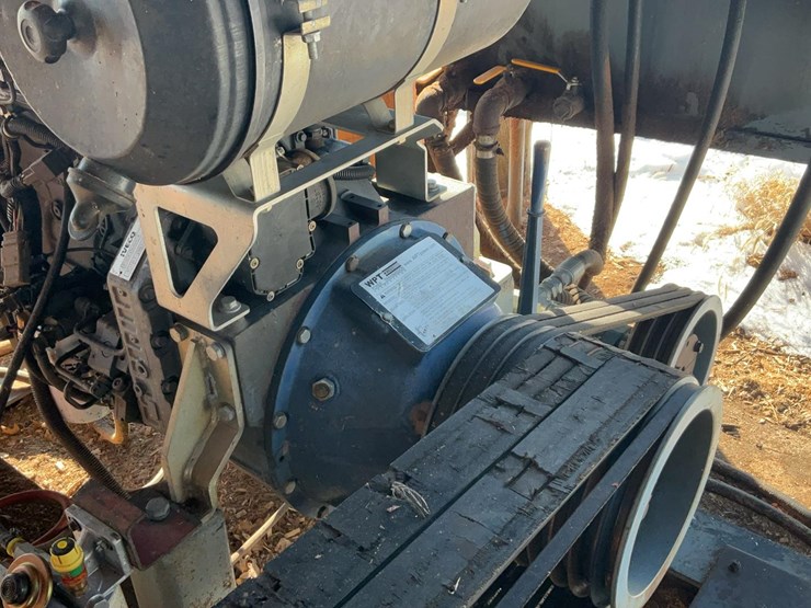 #239-•-iveco-diesel-engine-and-hyd-pump-image-21