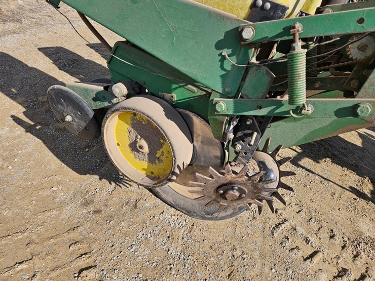 john-deere-7000-image-34