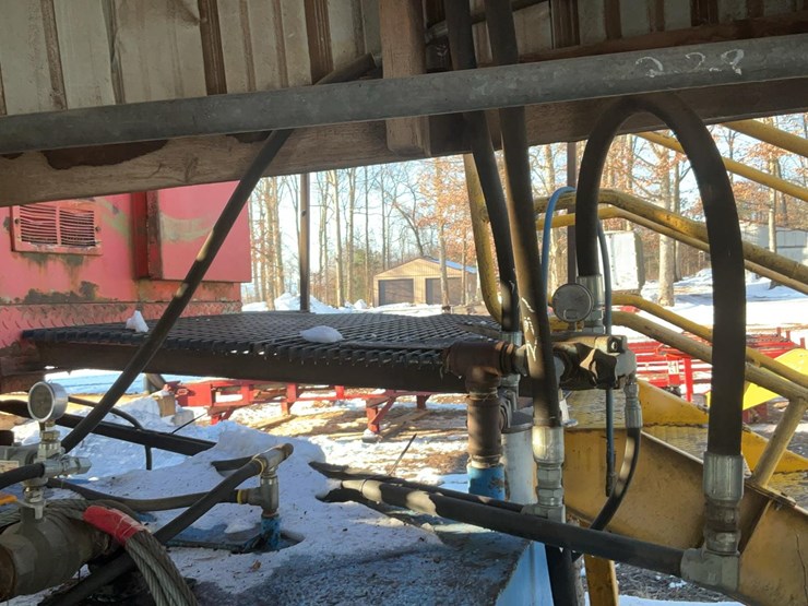 #230-•-hydraulic-setup-for-debarker-image-10