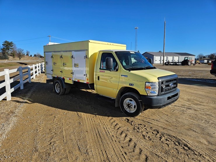 2019-ford-e450-image-7