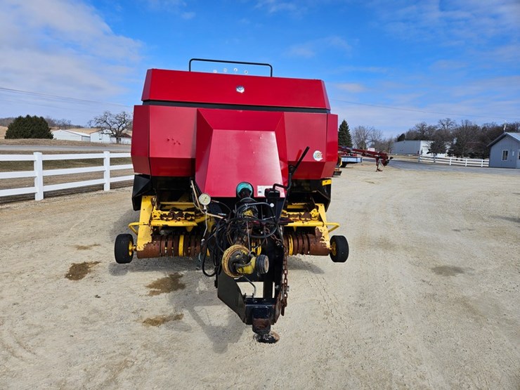 new-holland-bb940a-image-8